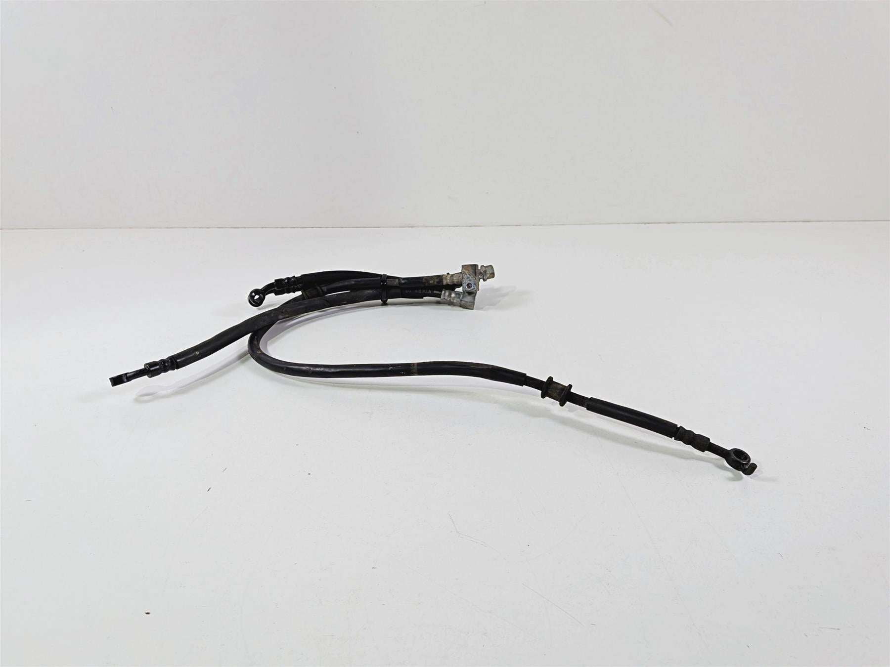 2012 Yamaha XT1200 Super Tenere Rear Abs Brake Line Set 23P-2581K-00-00 {{ shop.shopifyCountryName }} - Mototech271