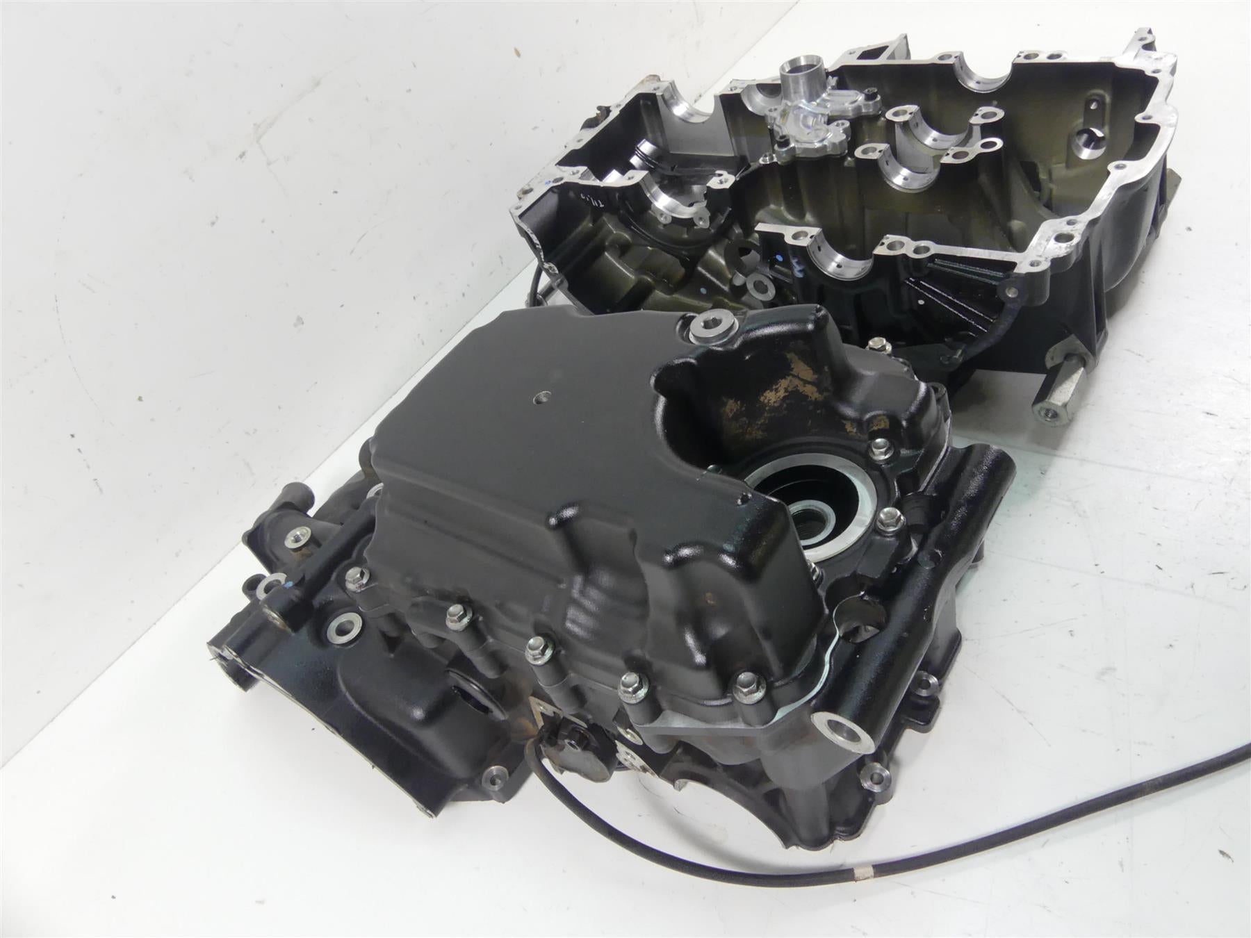 2017 Triumph Thruxton 1200 R Engine Motor Case Housing Set 4K T1162953 {{ shop.shopifyCountryName }} - Mototech271