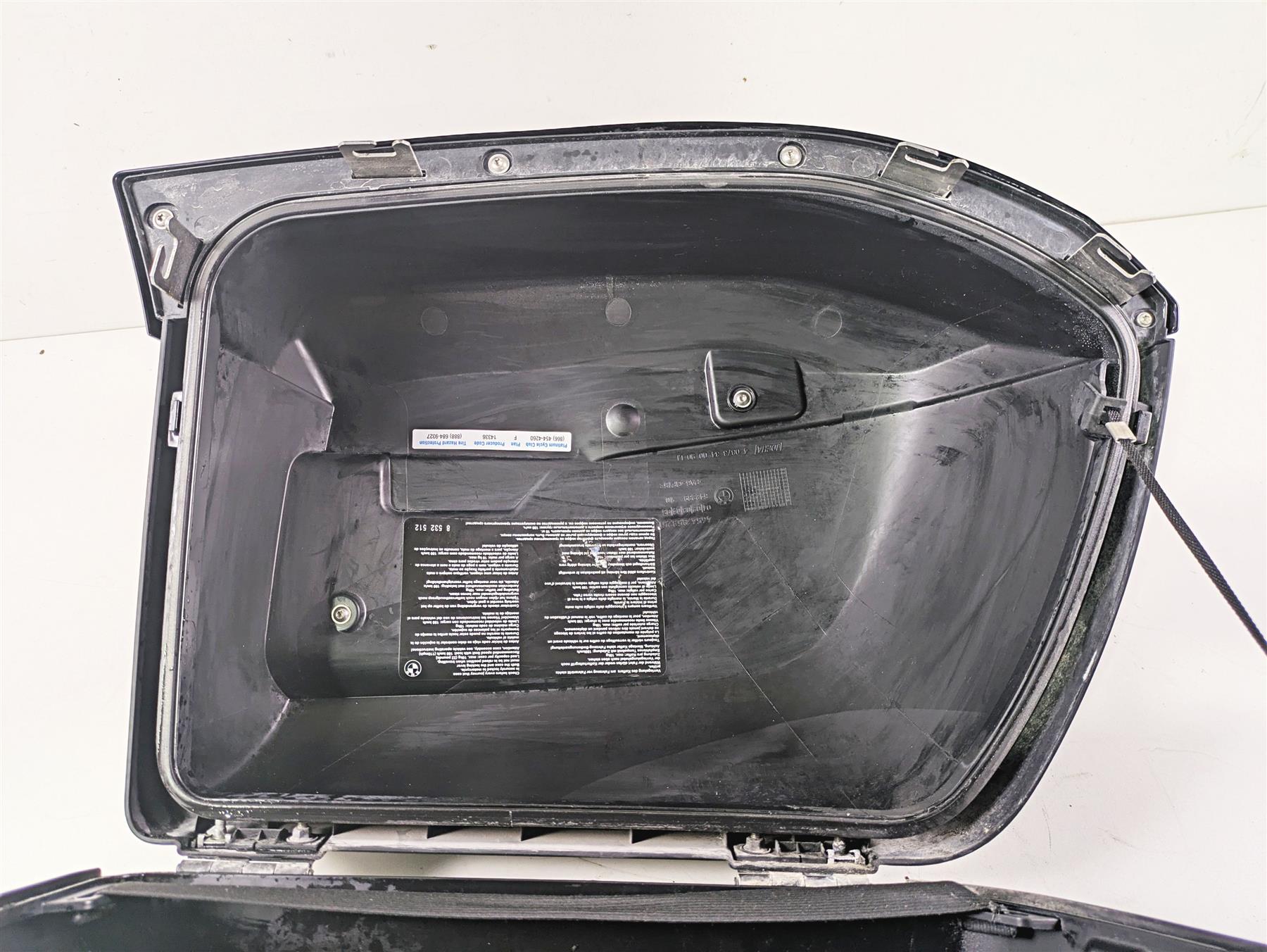 2016 BMW R1200RT K52 Left Saddlebag Saddle Bag 46547728663 {{ shop.shopifyCountryName }} - Mototech271