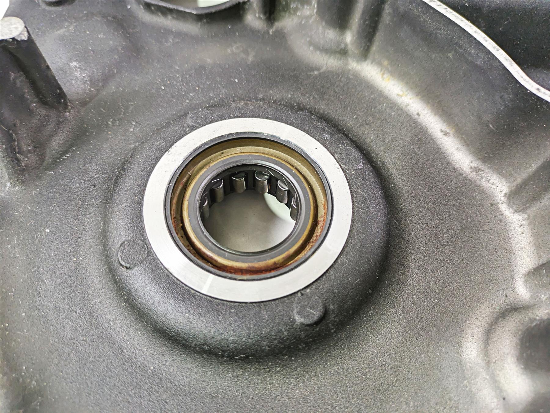 2017 Harley FLS Softail Slim Inner Primary Drive Clutch Cover 60681-06C {{ shop.shopifyCountryName }} - Mototech271