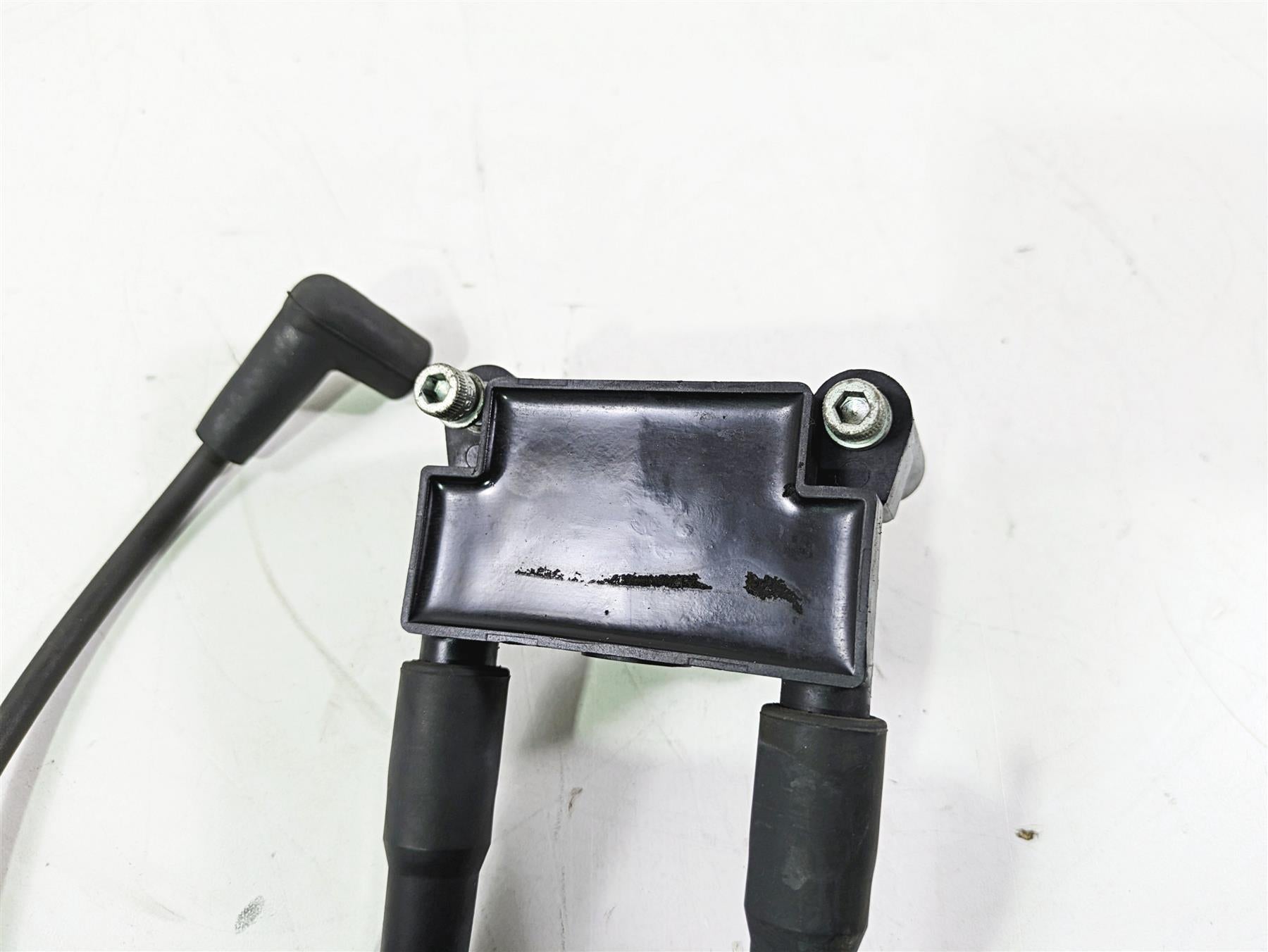 2008 Harley FLSTSB Cross Bones Ignition Coil & Black Cover 31696-07A {{ shop.shopifyCountryName }} - Mototech271
