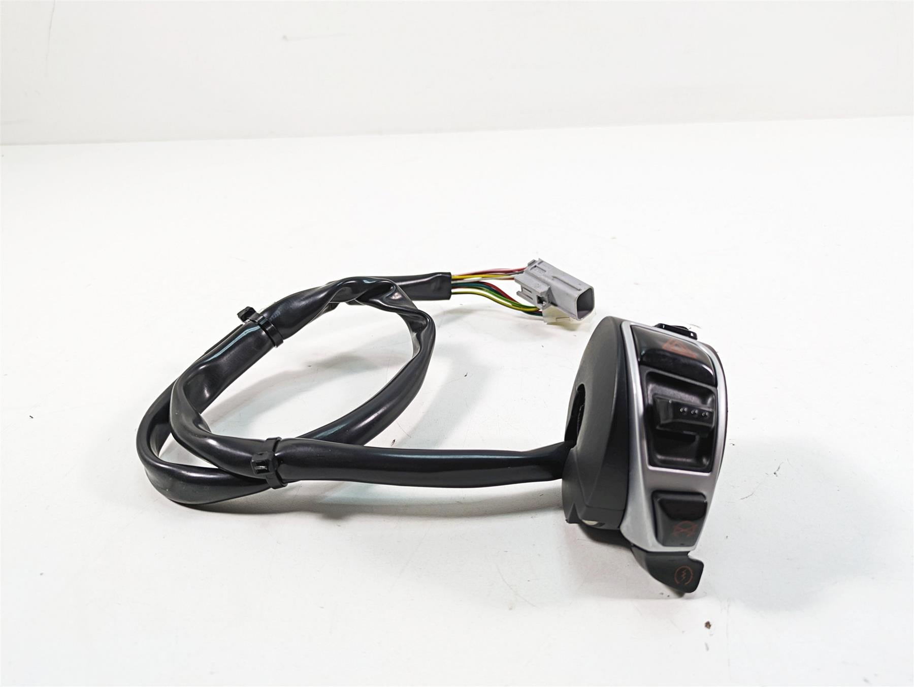 2020 Moto Guzzi V85 TT Adventure Right Hand Start Stop Control Switch 2D000528 {{ shop.shopifyCountryName }} - Mototech271