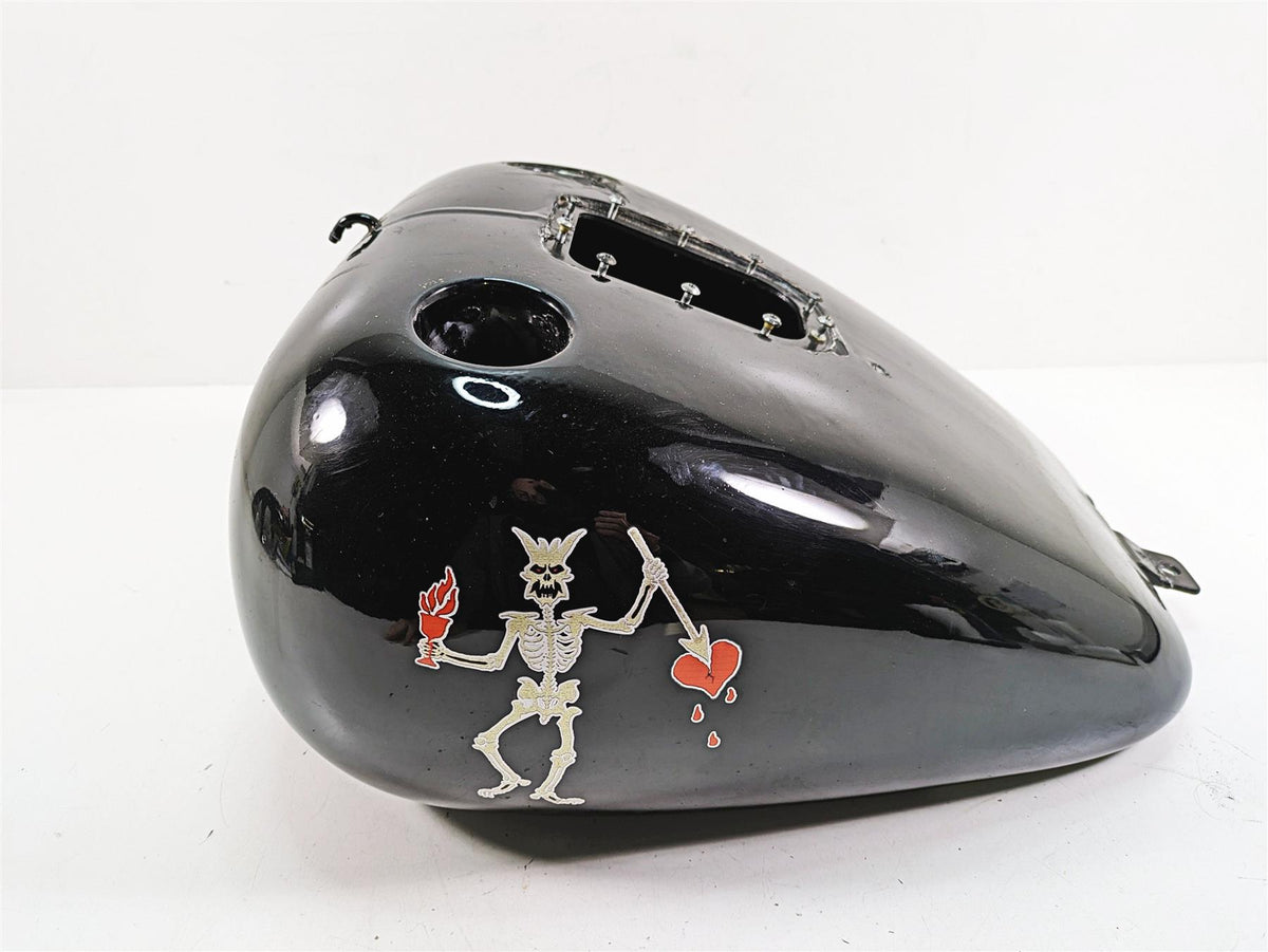 2009 Harley Softail FLSTSB Cross Bones Fuel Gas Petrol Tank -Read 61000800 {{ shop.shopifyCountryName }} - Mototech271