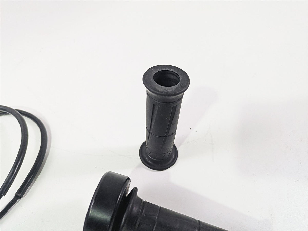 2016 Kawasaki ZX10R Ninja Throttle Grip & Cables Set 32099-0766 {{ shop.shopifyCountryName }} - Mototech271