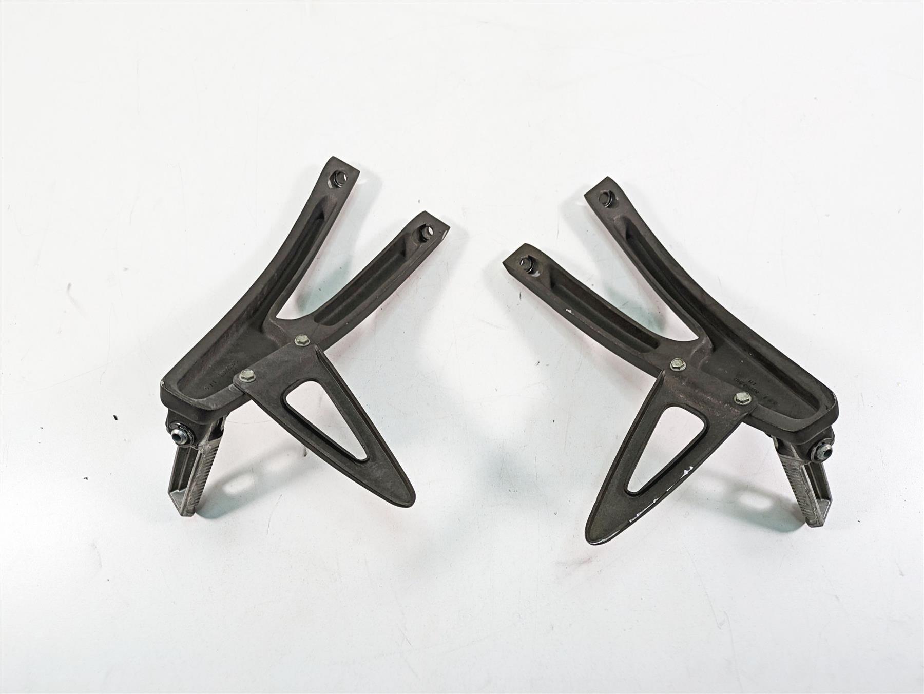 2008 Buell 1125 R Passenger Footpeg Foot Peg Set N0055.2ADCP N0054.2ADCP {{ shop.shopifyCountryName }} - Mototech271