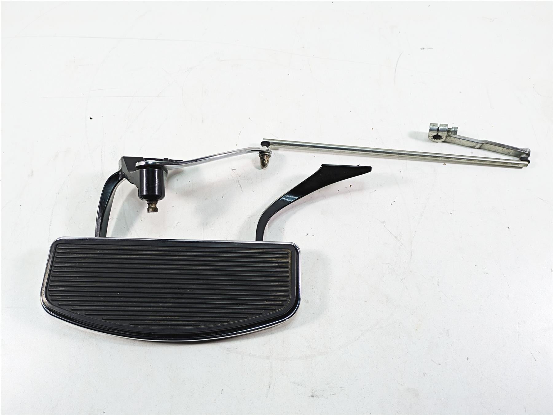 2012 Harley FLD Dyna Switchback Left Floor Board & Shifter Parts 54174-12 | Mototech271