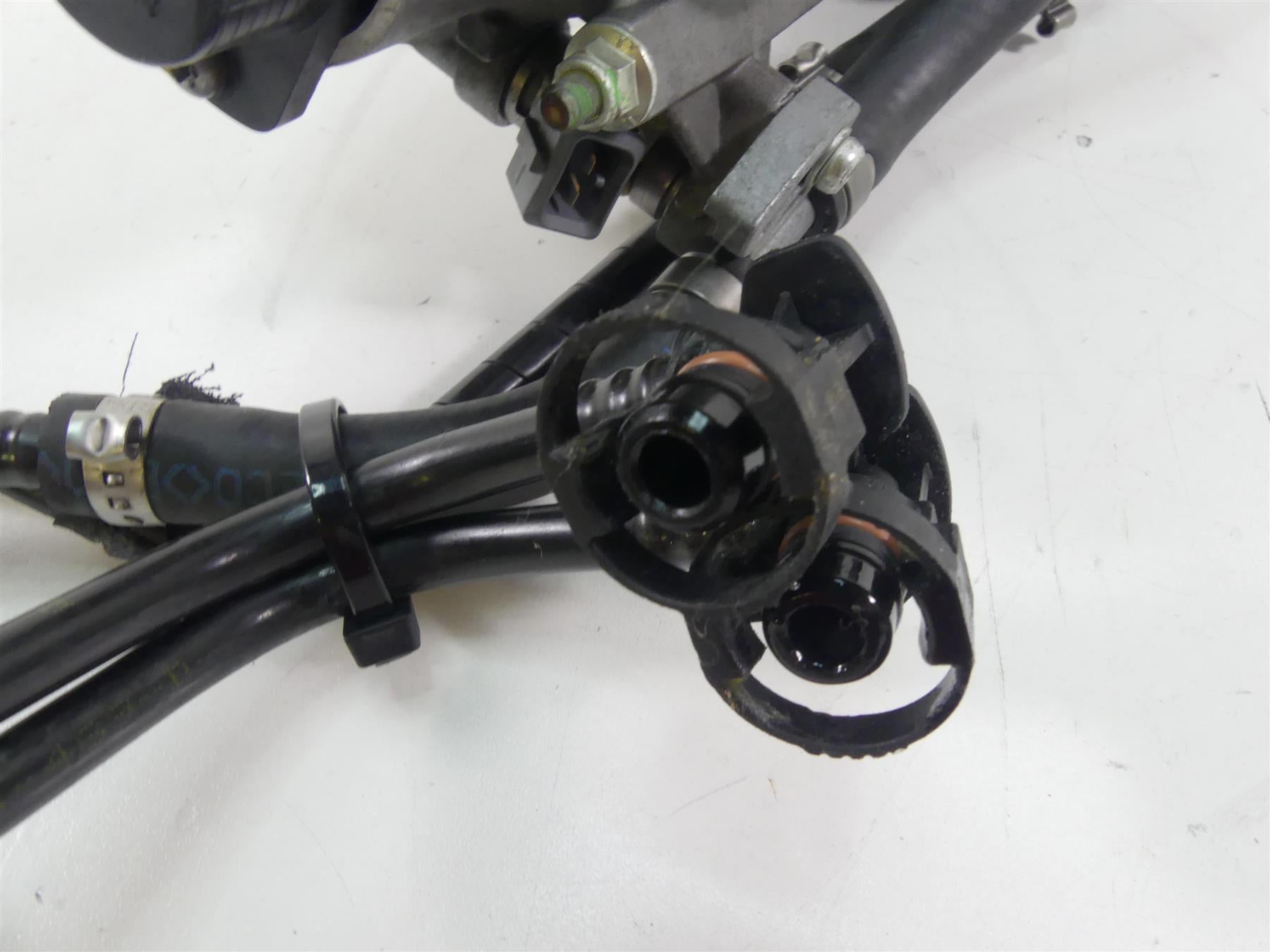 2008 Ducati Hypermotard 1100 Throttle Body Bodies Fuel Injection 28240821B {{ shop.shopifyCountryName }} - Mototech271
