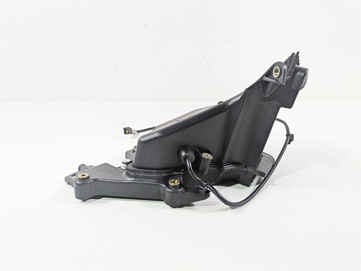 2021 Harley Touring FLTRX Road Glide Media Storage Compartment Right 76000492 {{ shop.shopifyCountryName }} - Mototech271