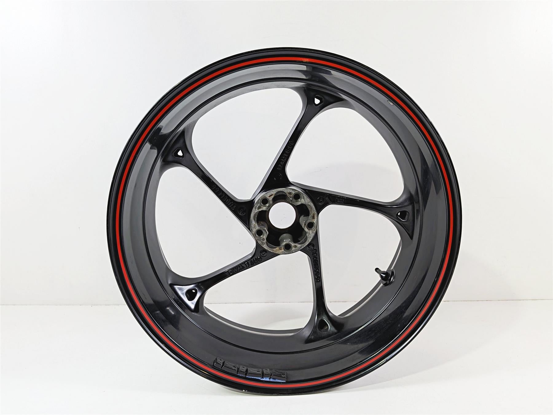 2019 Triumph Speed Triple RS 1050 Straight Nice Rear Wheel Rim 17x6 T2010574 {{ shop.shopifyCountryName }} - Mototech271