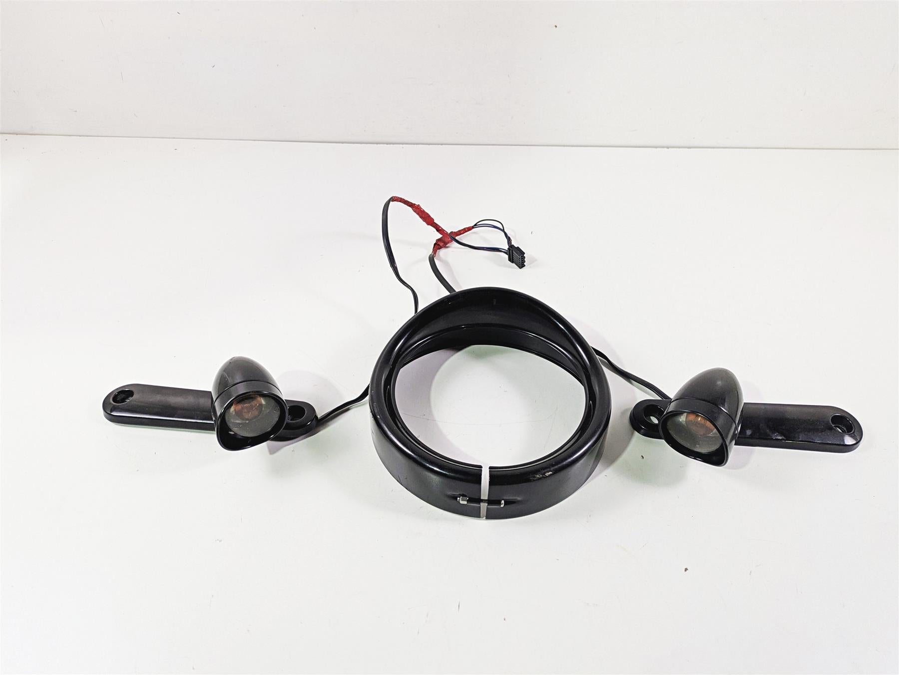 2001 Harley Touring FLHX Street Glide Front Blinker & Headlight Trim 69279-06 {{ shop.shopifyCountryName }} - Mototech271