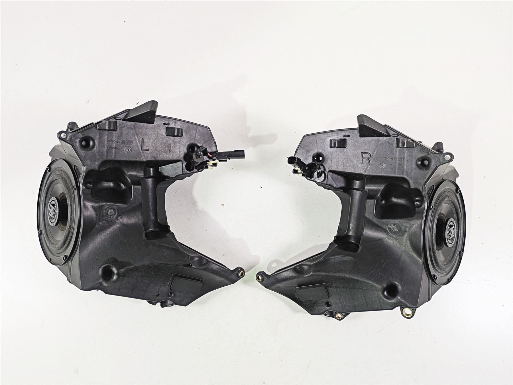 2021 Harley Touring FLTRX Road Glide Speaker & Housing Set - Read 76000458