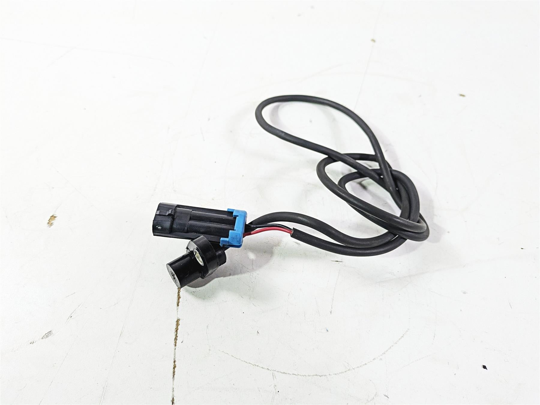 2019 Indian Chieftain Limited Front Abs Wheel Speed Sensor 4013251 {{ shop.shopifyCountryName }} - Mototech271