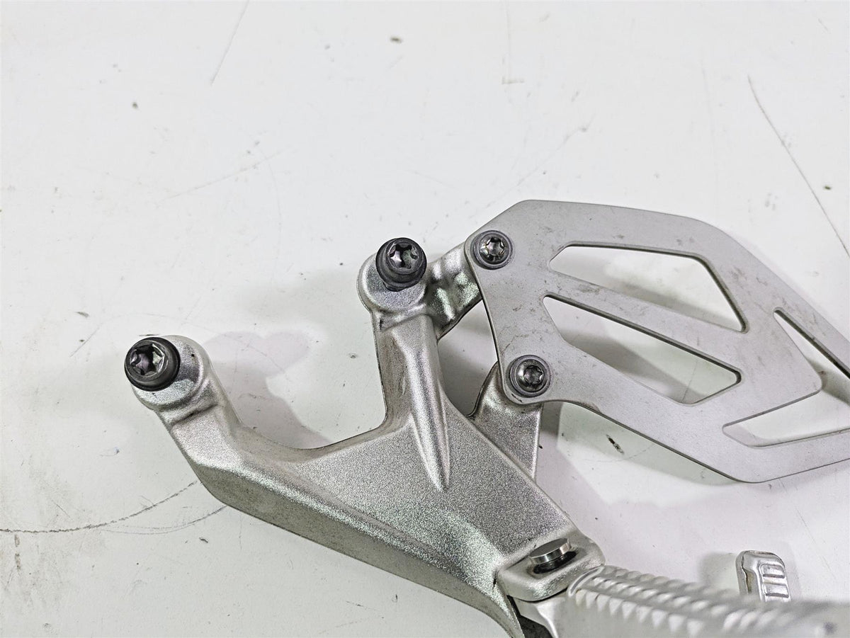 2017 BMW S1000RR K46 Left Foot Peg Set & Shifter Parts 46717728307 {{ shop.shopifyCountryName }} - Mototech271