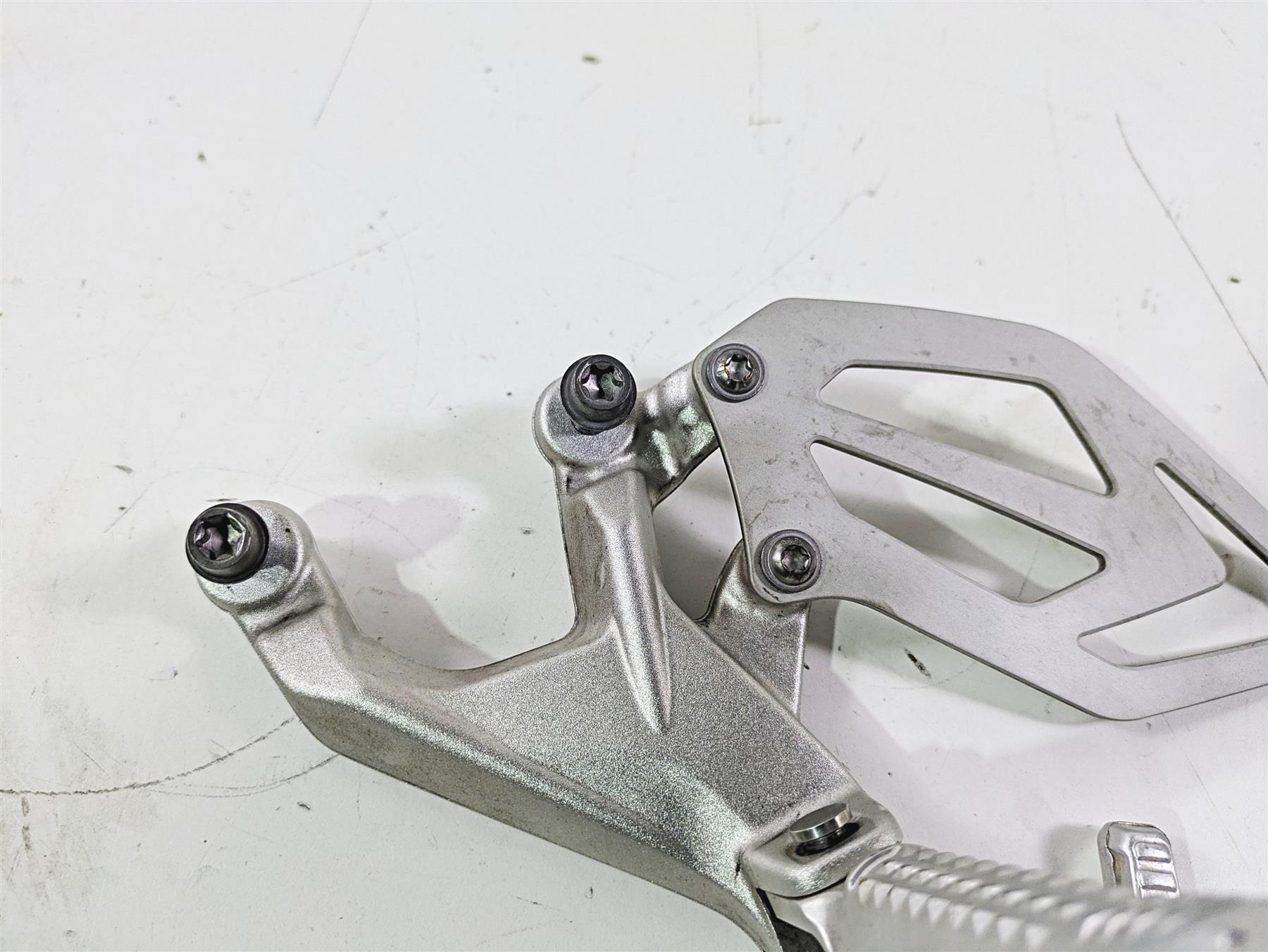2017 BMW S1000RR K46 Left Foot Peg Set & Shifter Parts 46717728307 {{ shop.shopifyCountryName }} - Mototech271