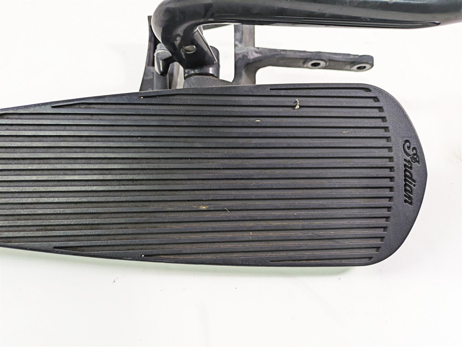 2018 Indian Chieftain Dark Horse Front Right Floor Board & Brake Pedal 5141001 {{ shop.shopifyCountryName }} - Mototech271