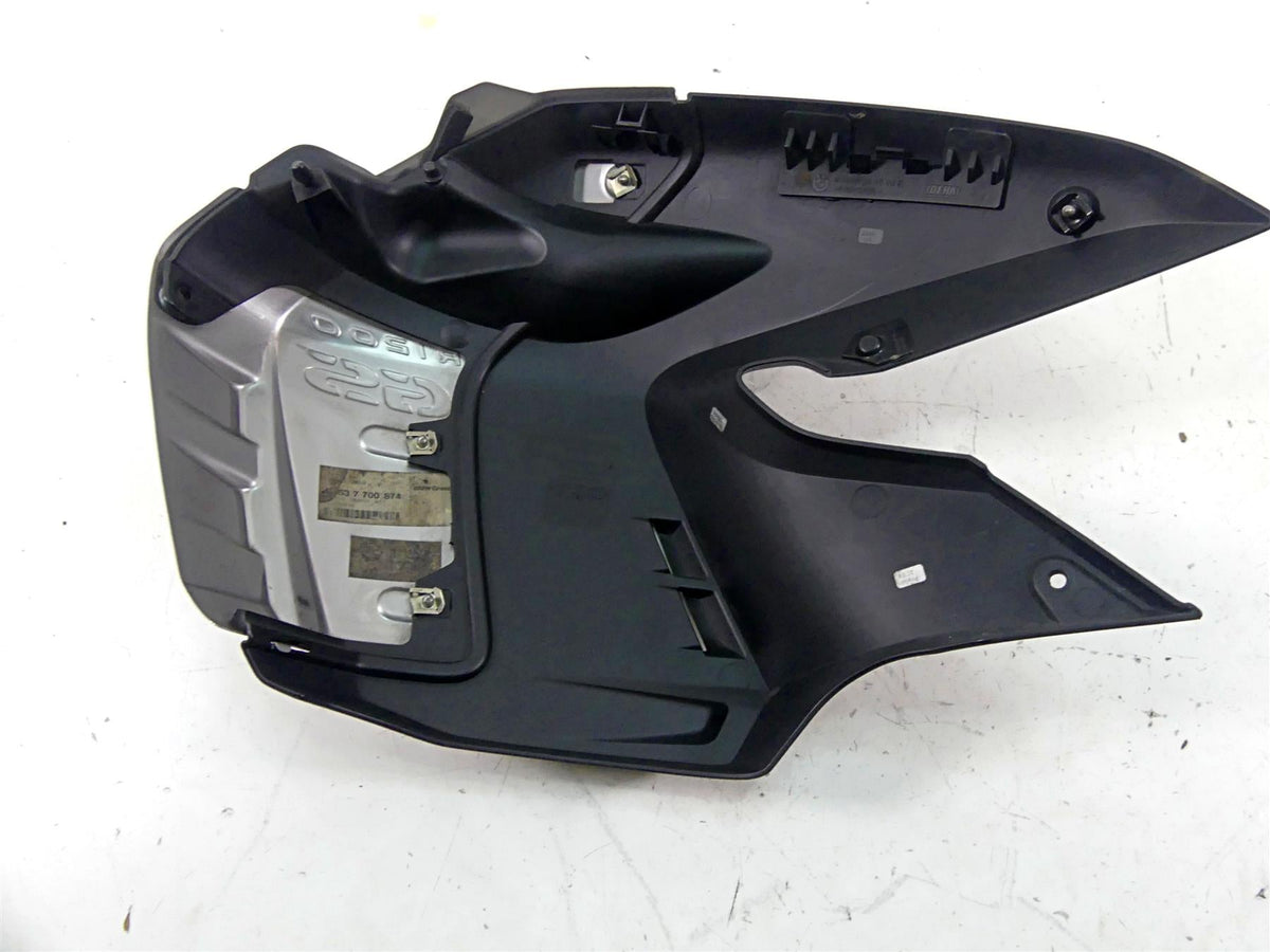 2009 BMW R1200 GS K25 Tank Right Side Cover Fairing 46637693432 46637700874 {{ shop.shopifyCountryName }} - Mototech271