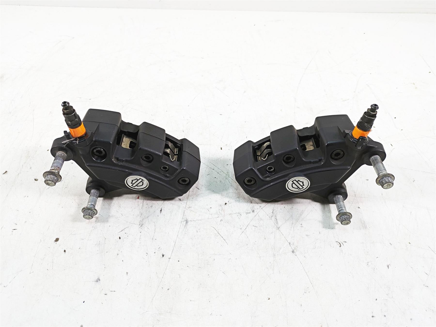 2013 Harley Touring FLHX Street Glide Front Brake Caliper Set 43027-08 44023-08 {{ shop.shopifyCountryName }} - Mototech271