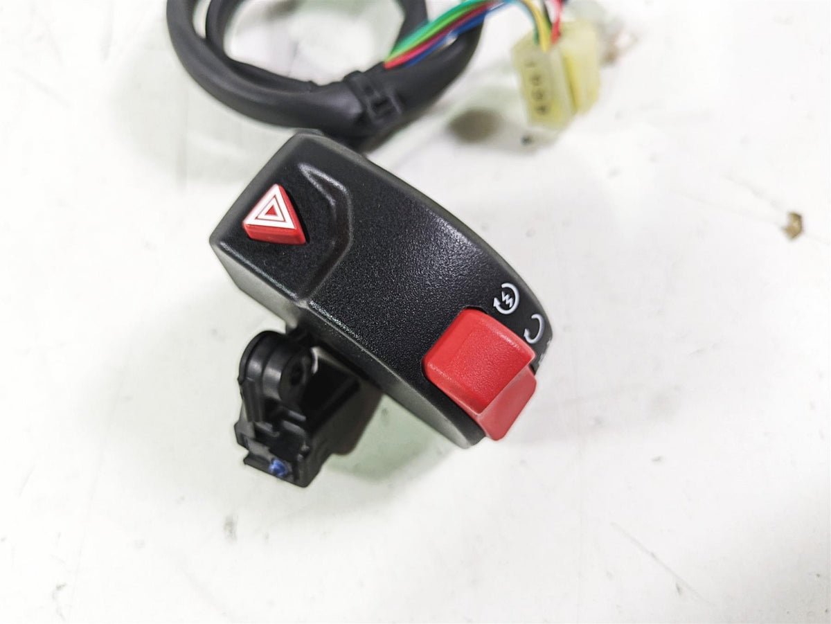 2020 Triumph Street Scrambler 900 Right Hand Control Switch T2041708 {{ shop.shopifyCountryName }} - Mototech271