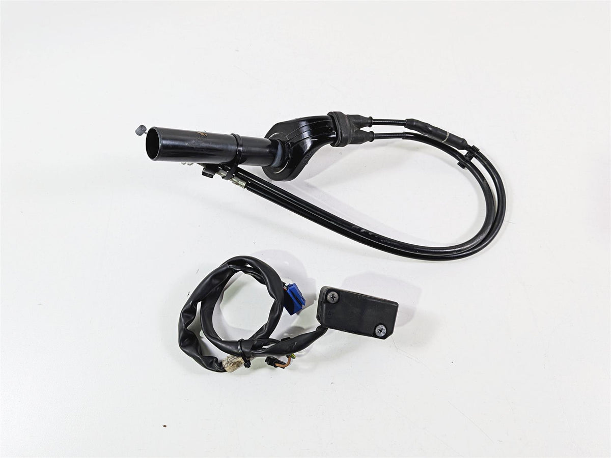 2008 Yamaha YZF R1 RN19 Right Hand Control Switch & Throttle Grip 4C8-83975-00 {{ shop.shopifyCountryName }} - Mototech271