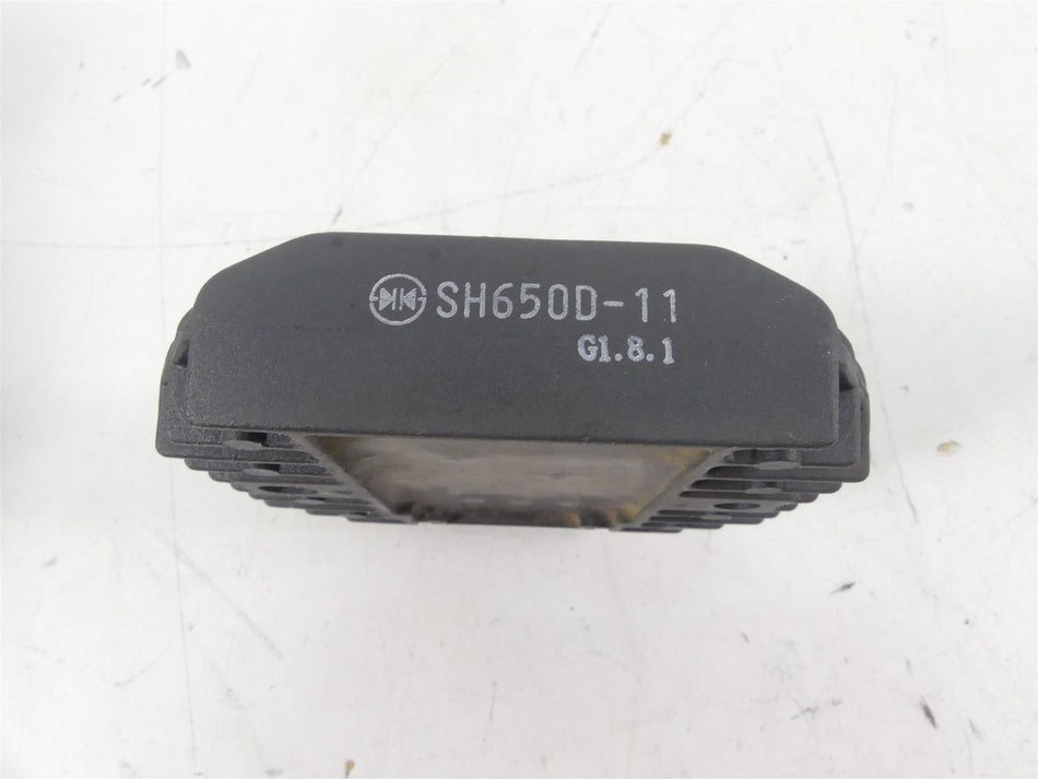 2002 Yamaha XVS1100 V-Star Rectifier Voltage Regulator 5BN-81960-00-00 SH650D-11 {{ shop.shopifyCountryName }} - Mototech271