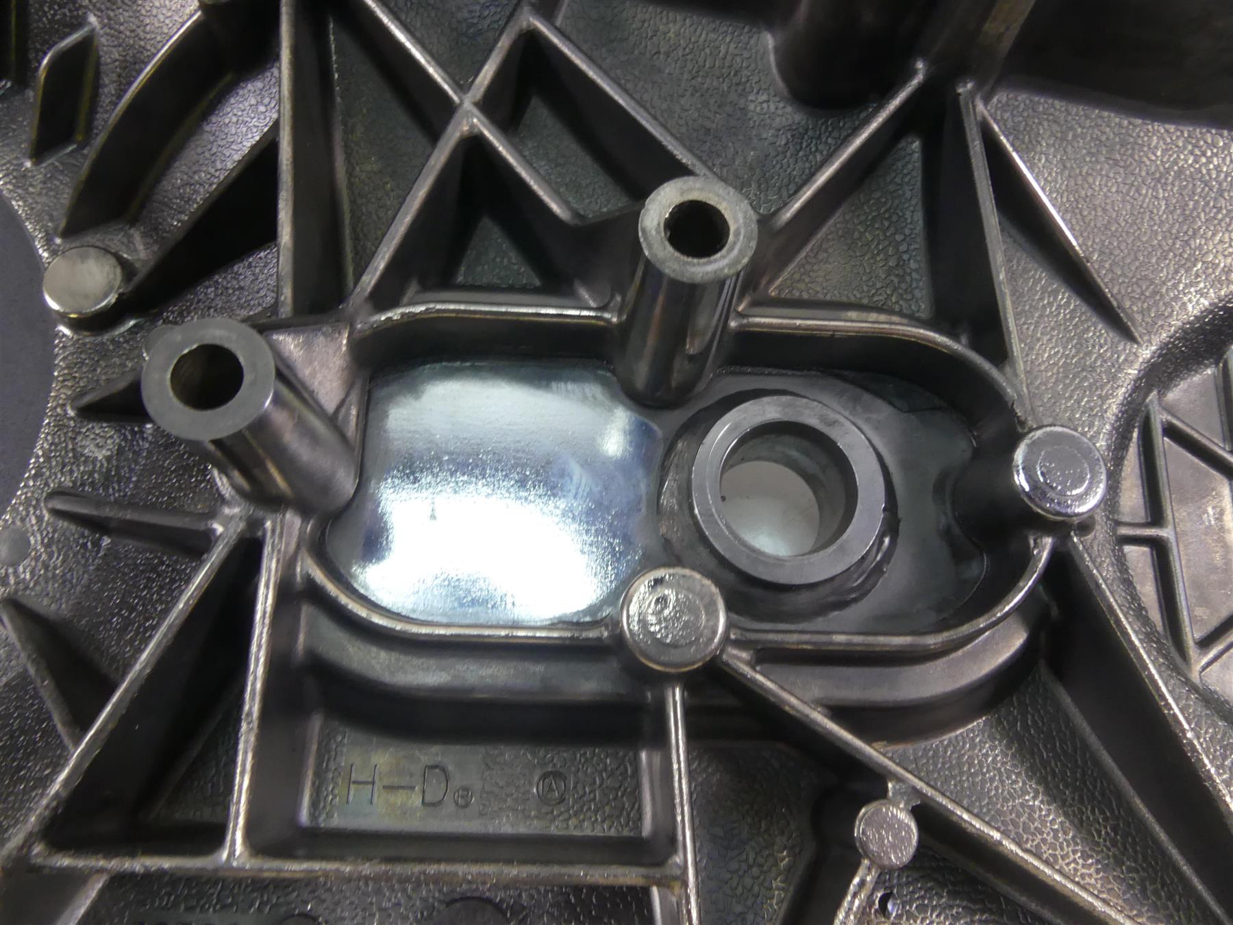 2005 Harley Dyna FXDLI Low Rider Outer Primary Drive Clutch Cover 60506-99 {{ shop.shopifyCountryName }} - Mototech271