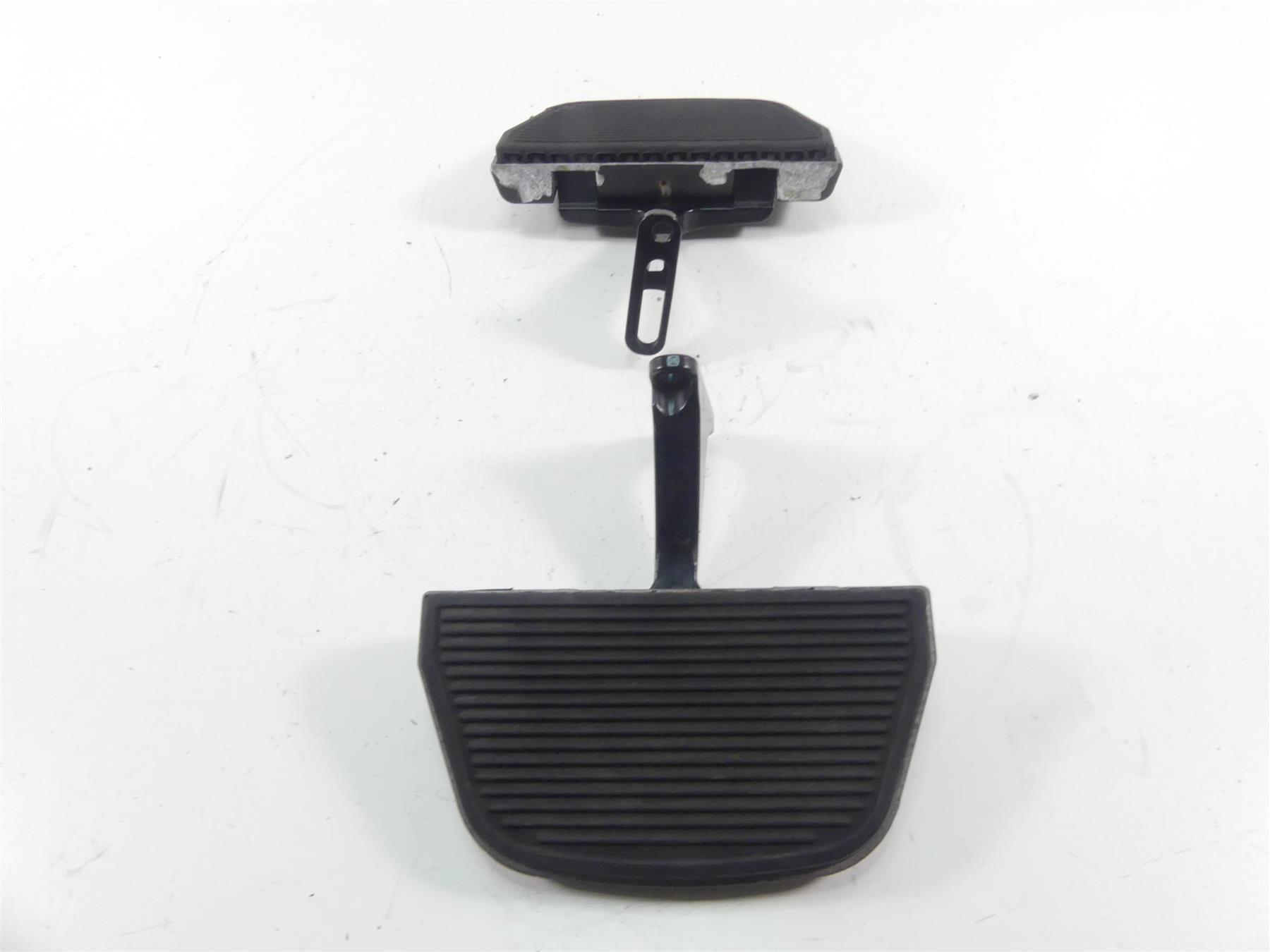 2013 Harley Touring FLHTK Electra Glide Rear Passenger Floor Board Set 52719-10 {{ shop.shopifyCountryName }} - Mototech271