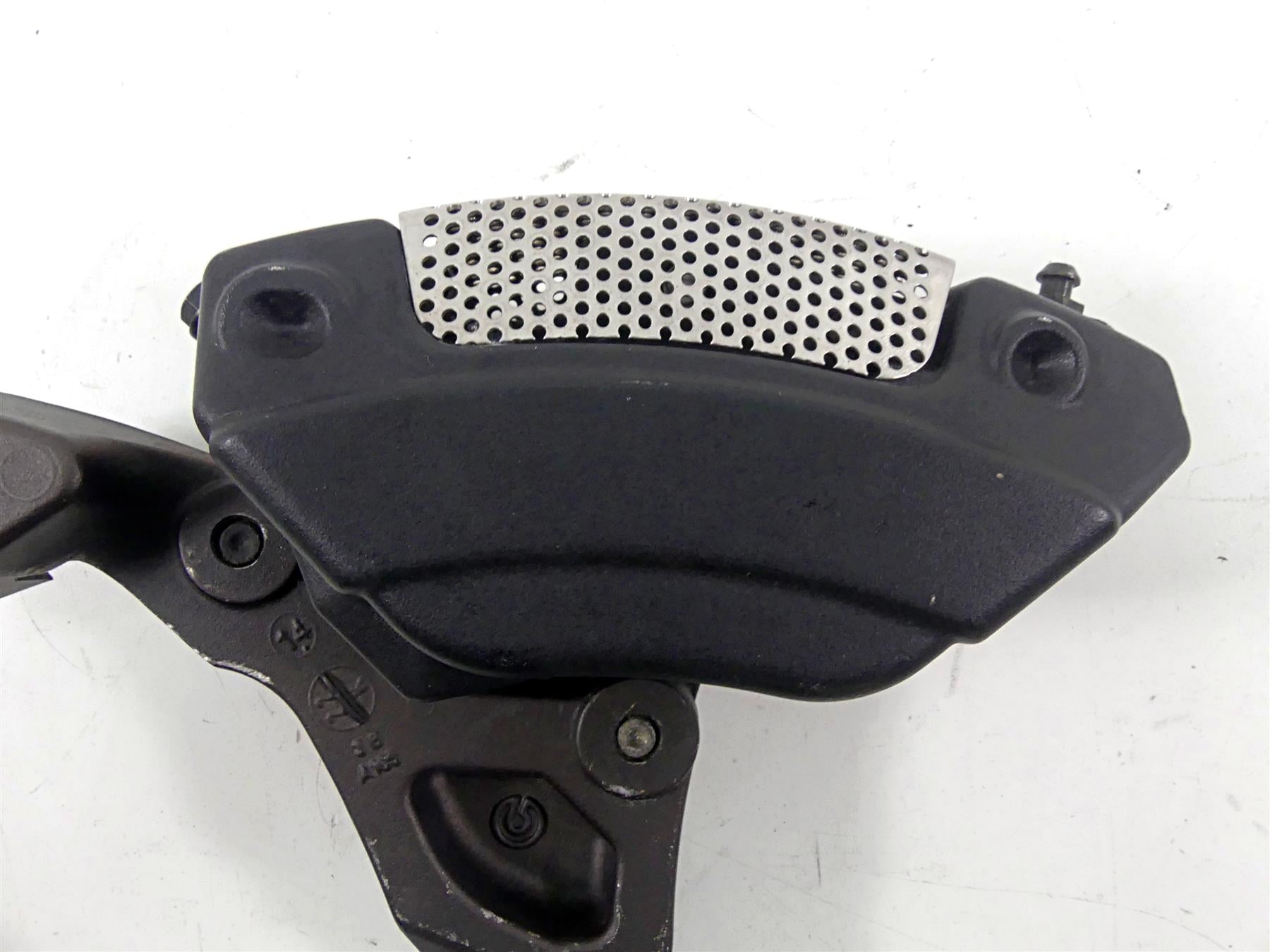 2015 Harley VRSCF Muscle V-Rod Rear Brake Caliper & Bracket Set 43050-08 {{ shop.shopifyCountryName }} - Mototech271