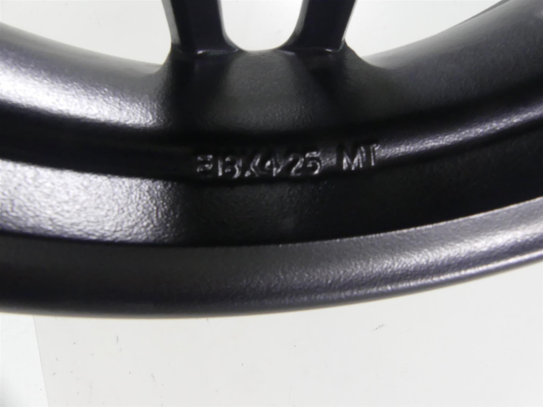 2020 Harley XL1200 CX Sportster Roadster Rear Strght 18x4.25 Wheel Rim 40900399 {{ shop.shopifyCountryName }} - Mototech271