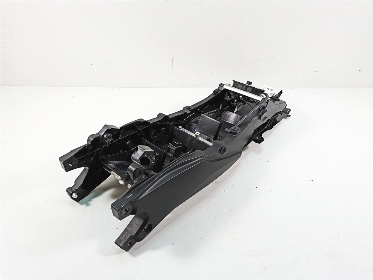 2022 Suzuki GSXR 750 Subframe Inner Fender Set 41211-14J00-YUG 41221-14J00-YUG {{ shop.shopifyCountryName }} - Mototech271