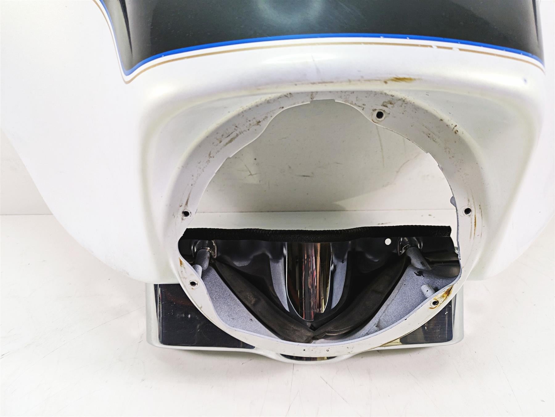 2008 Harley FLHTCU Electra Glide Front Nose Outer Fairing Cover 58503-05A {{ shop.shopifyCountryName }} - Mototech271