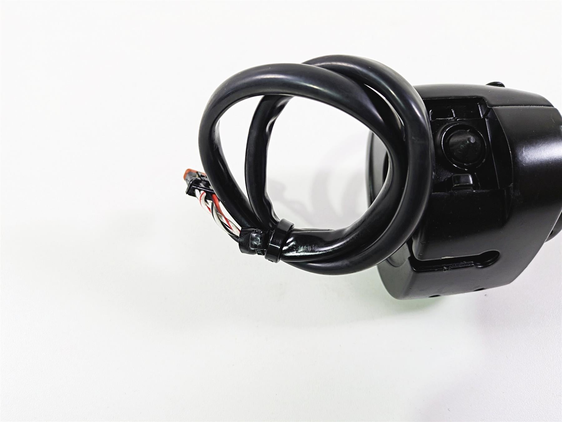 2019 Harley Softail FXDR 114 Left Hand Light Control Switch 71500292 {{ shop.shopifyCountryName }} - Mototech271