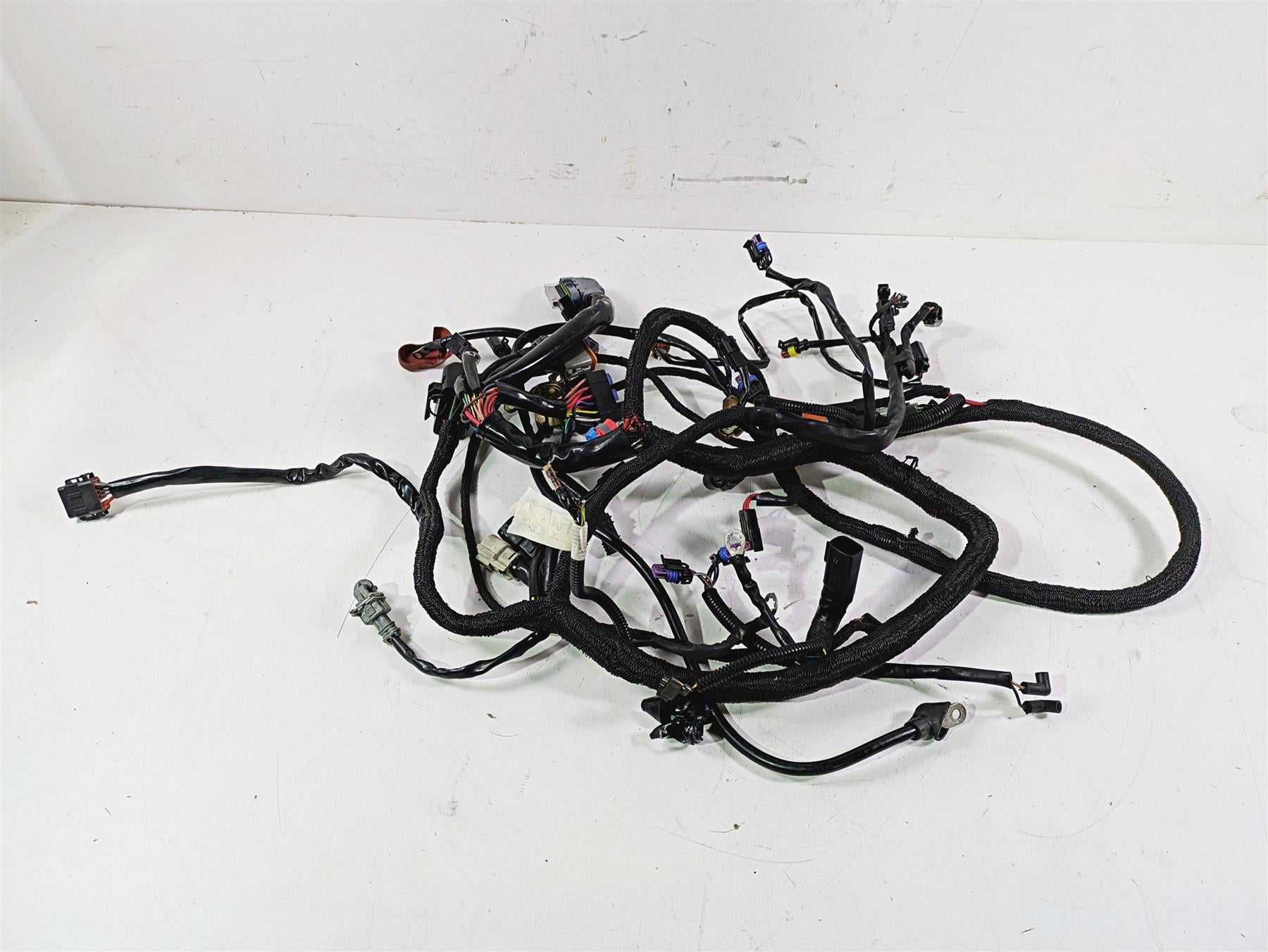 2010 Harley VRSCF Muscle Rod Wiring Harness Loom No Abs - For Parts 70125-08A {{ shop.shopifyCountryName }} - Mototech271