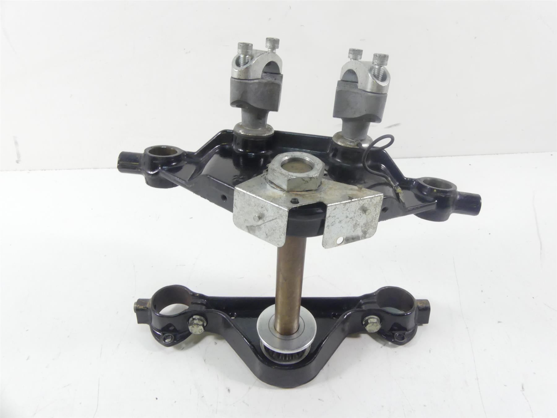 2006 Harley Touring FLHTCUI Electra Glide Upper Lower Triple Tree Riser 45446-87