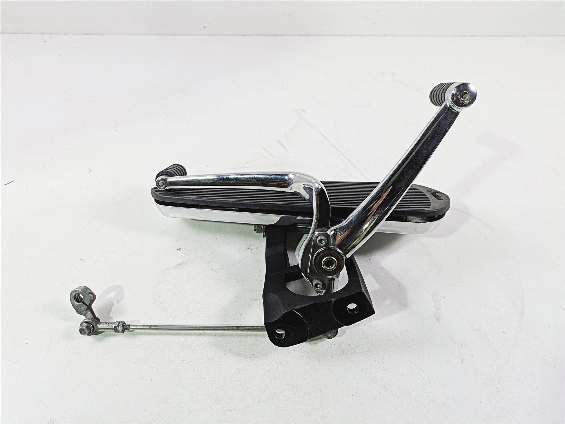 2017 Indian Chieftain Limited Left Floor Board & Shifter Chrome 5138351 5138405 {{ shop.shopifyCountryName }} - Mototech271