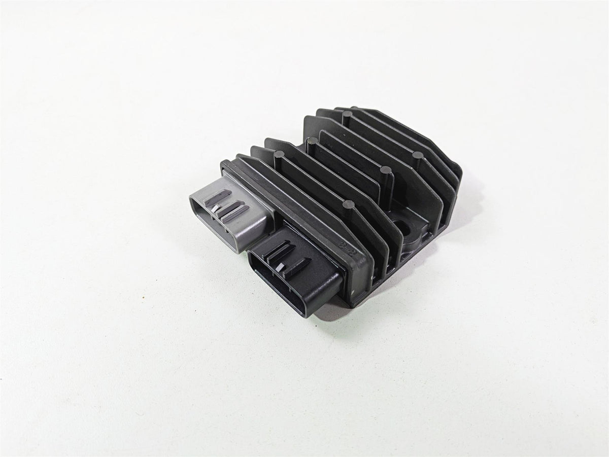 2022 Ducati Hypermotard 950 Rectifier Voltage Regulator 54040321A SH821AA {{ shop.shopifyCountryName }} - Mototech271
