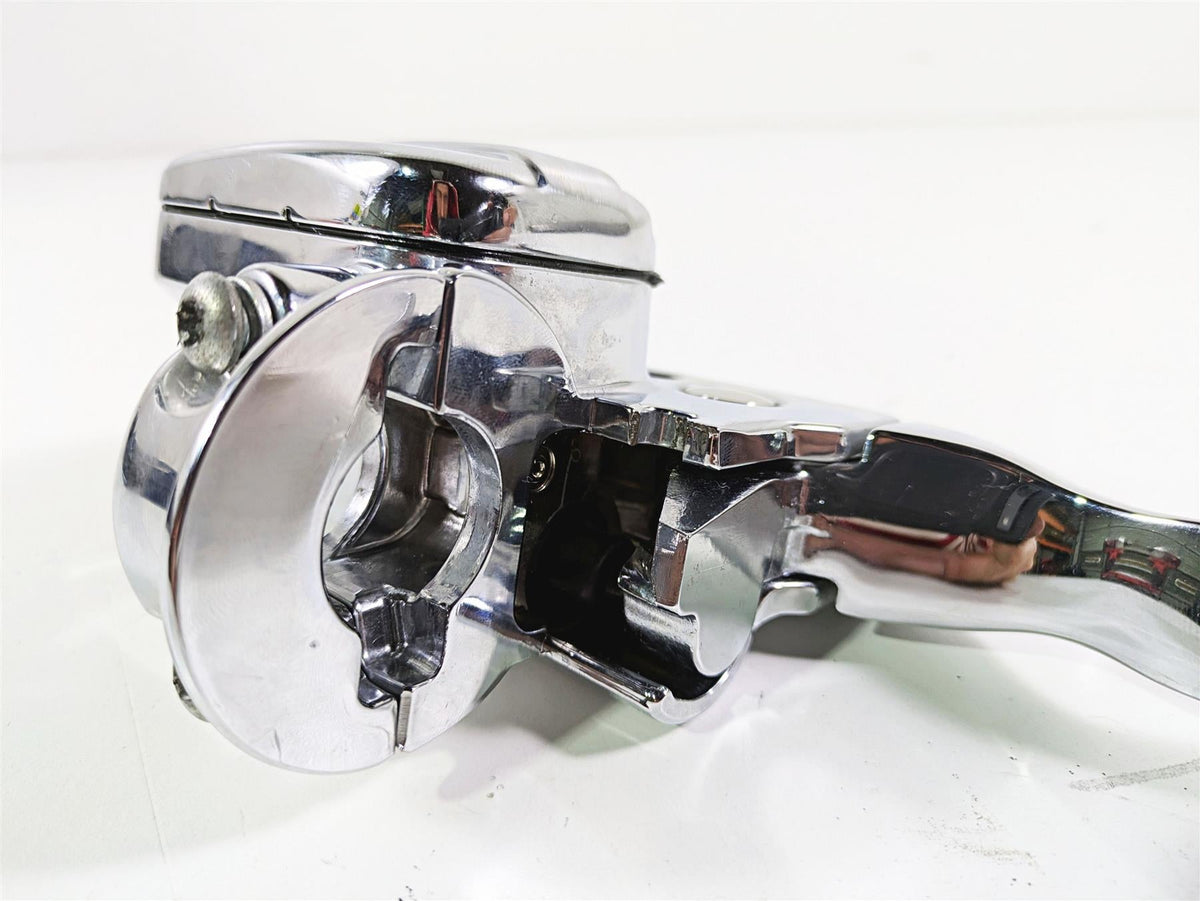 2017 Harley Touring FLHTKSE CVO E-Glide Front Brake Master Cylinder 42102-08D {{ shop.shopifyCountryName }} - Mototech271
