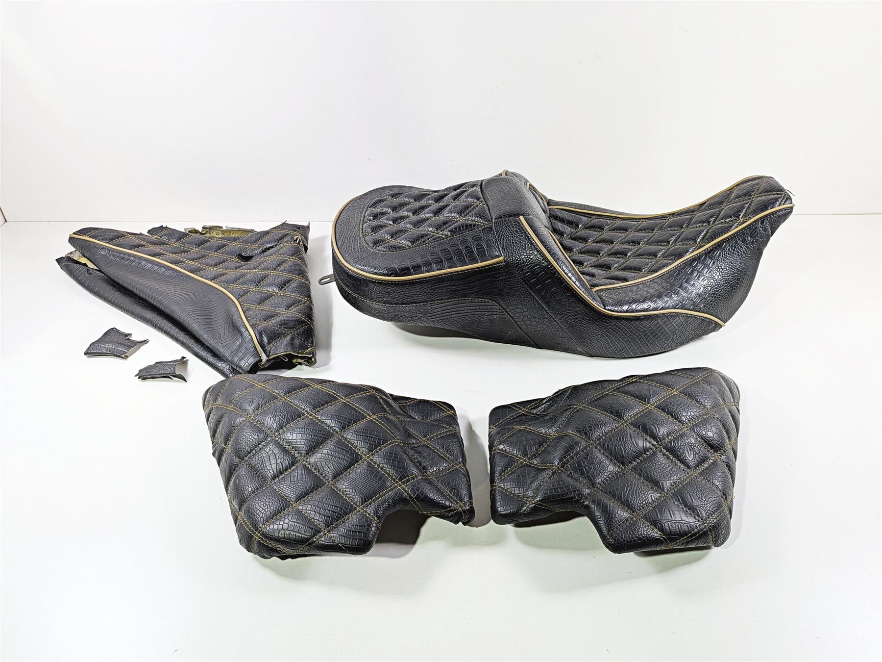 2017 Harley Touring FLHXS Street Glide Aftermarket Alligator Skin Seat Side & Fron Cover Set {{ shop.shopifyCountryName }} - Mototech271