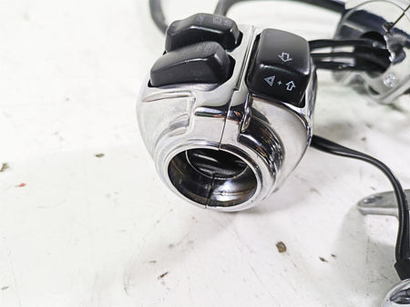 2005 Harley Softail FLSTFSE CVO Fat Boy Chrome Hand Control Switch Set 71682-06A {{ shop.shopifyCountryName }} - Mototech271