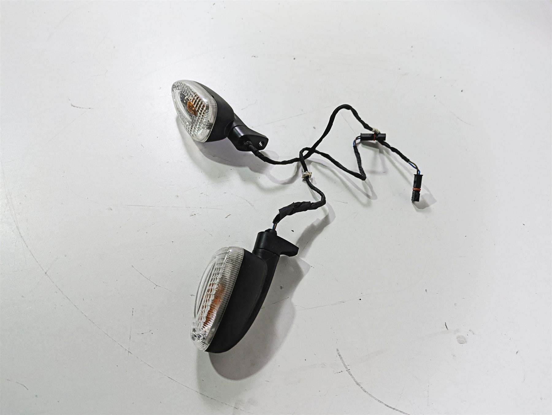 2012 BMW R1200R K27 Rear Blinker Turn Signal Set 63137667771 63137667772 {{ shop.shopifyCountryName }} - Mototech271