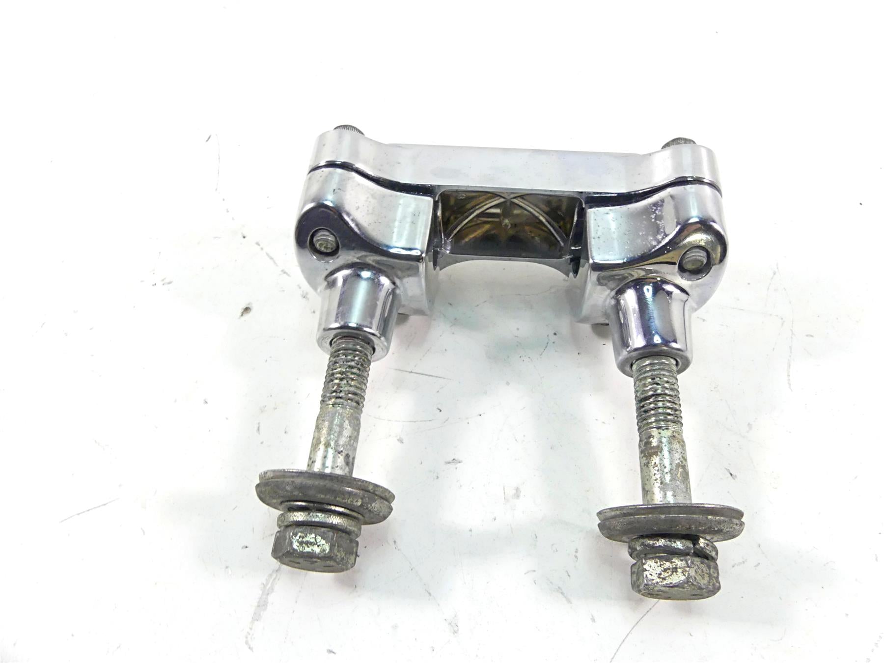2002 Harley FLSTCI Softail Heritage Chrome Handlebar Holder Riser Set 56567-86B {{ shop.shopifyCountryName }} - Mototech271