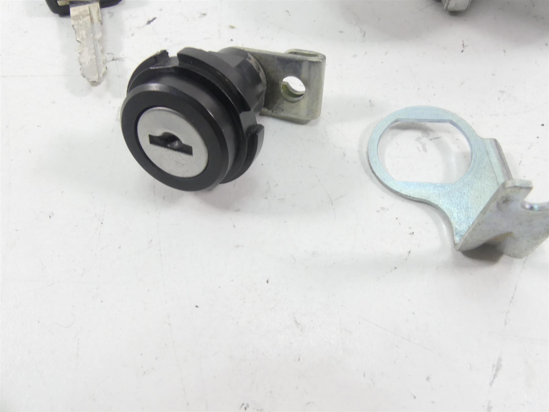 2018 Ducati Hypermotard 939 SP Speedometer Ignition Switch Key Set 12K 40611222C {{ shop.shopifyCountryName }} - Mototech271