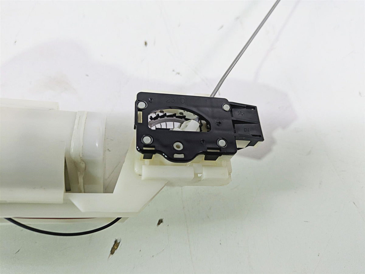 2020 Suzuki V-Strom 1050 XT Fuel Gas Petrol Pump & Sending Unit 15100-28K00 {{ shop.shopifyCountryName }} - Mototech271