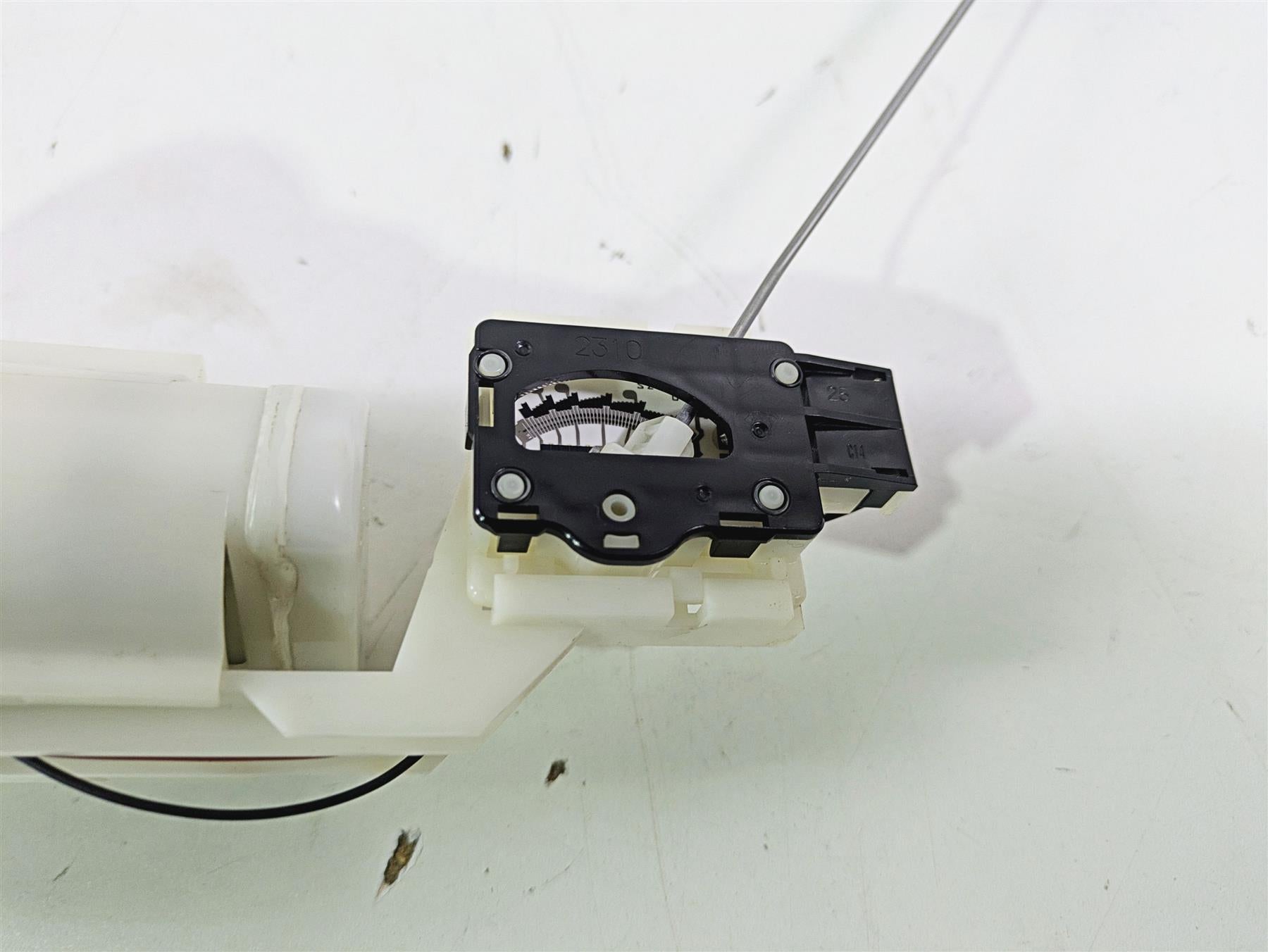 2020 Suzuki V-Strom 1050 XT Fuel Gas Petrol Pump & Sending Unit 15100-28K00 {{ shop.shopifyCountryName }} - Mototech271