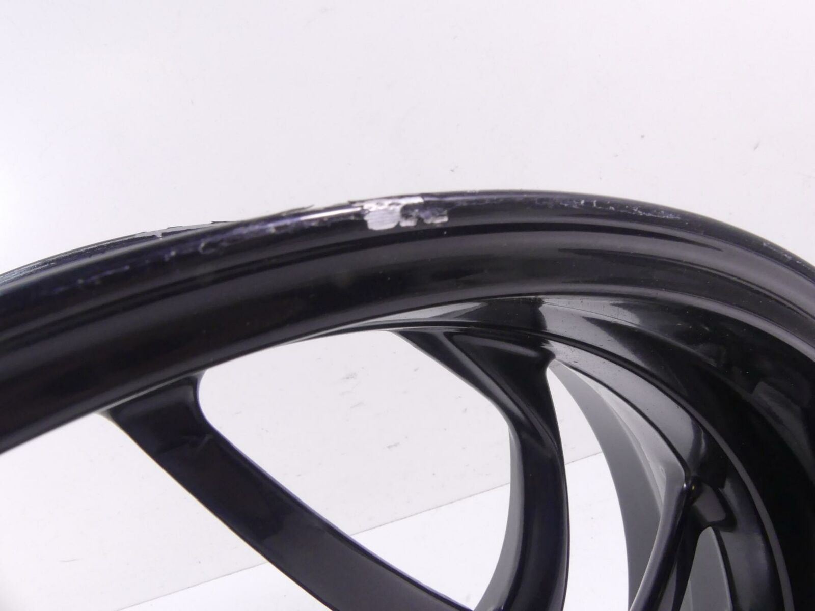 2018 BMW K1600 Bagger Straight Rear Cast Wheel Rim 17x6 36318546415 {{ shop.shopifyCountryName }} - Mototech271