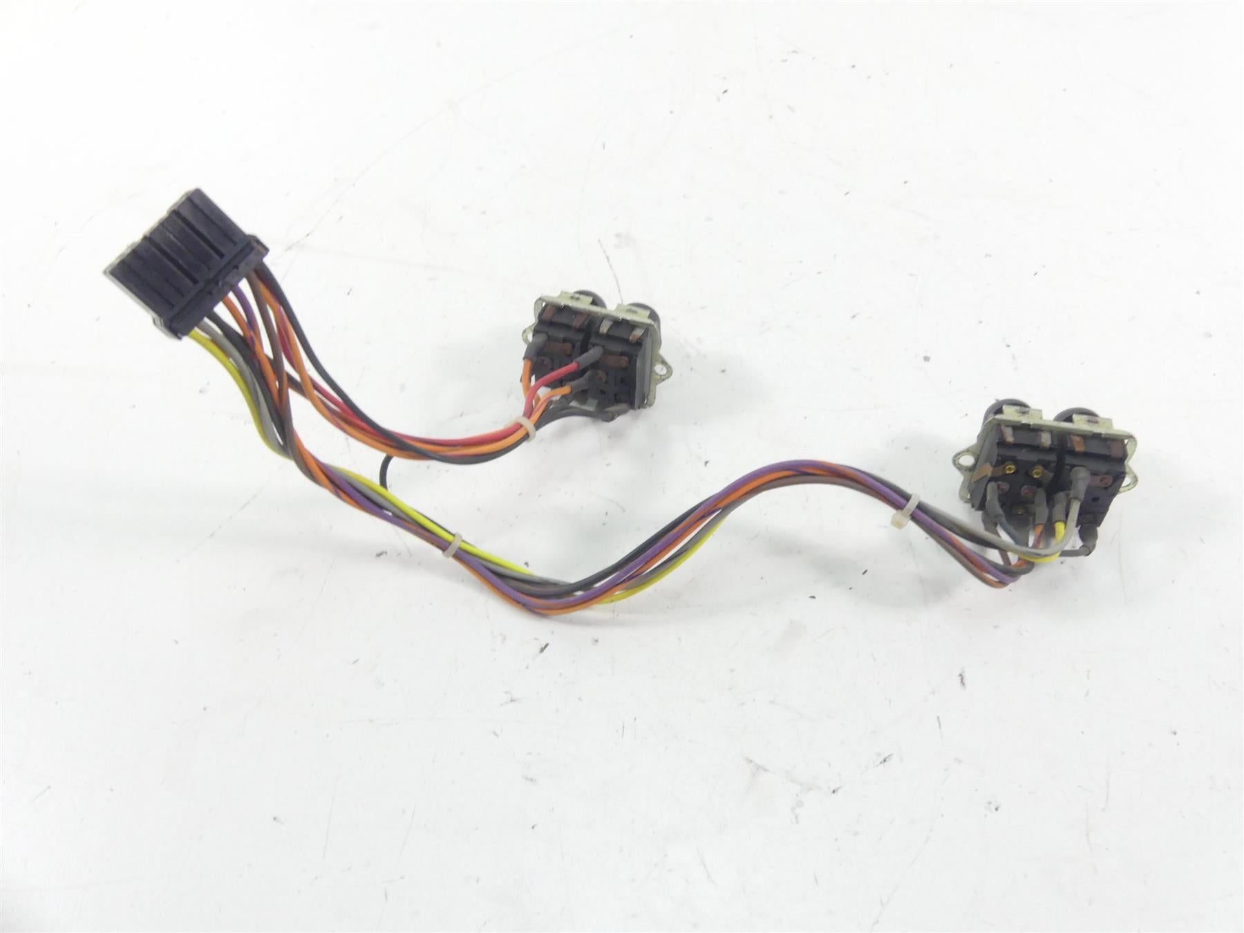 2013 Harley Touring FLHTK Electra Glide Auxiliary Switch Set 70271-98 {{ shop.shopifyCountryName }} - Mototech271