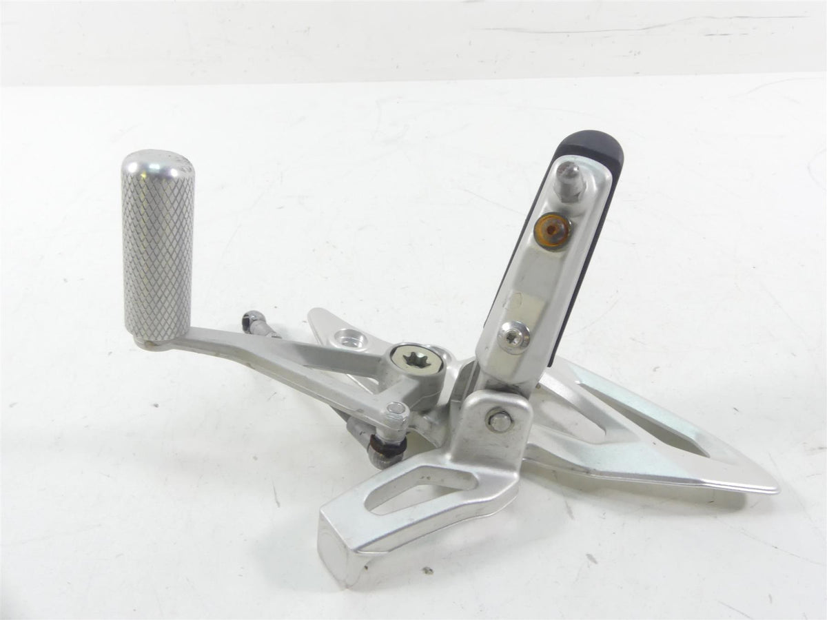 2016 BMW R1200RS K54 Left Front Driver Rider Footpeg Set & Shifter 46718540796 {{ shop.shopifyCountryName }} - Mototech271