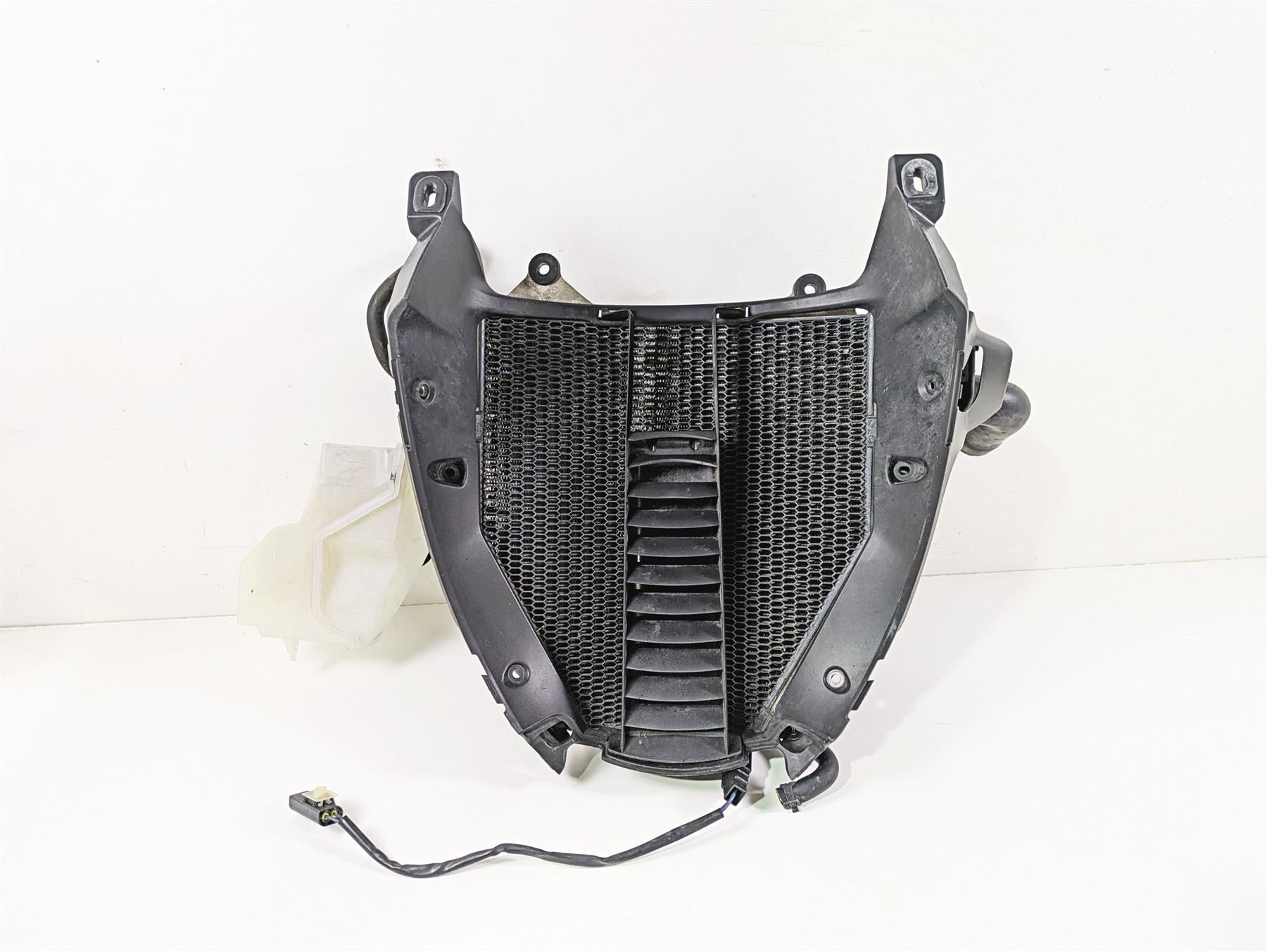 2014 BMW K1600 GTL K48 Radiator Fan Reservoir Hoses Cover Set 17117726416 {{ shop.shopifyCountryName }} - Mototech271