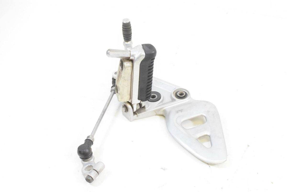 2005 Suzuki GSX1300 R Hayabusa Front Rider Driver Foot Peg Footpeg Set 43510-24F {{ shop.shopifyCountryName }} - Mototech271