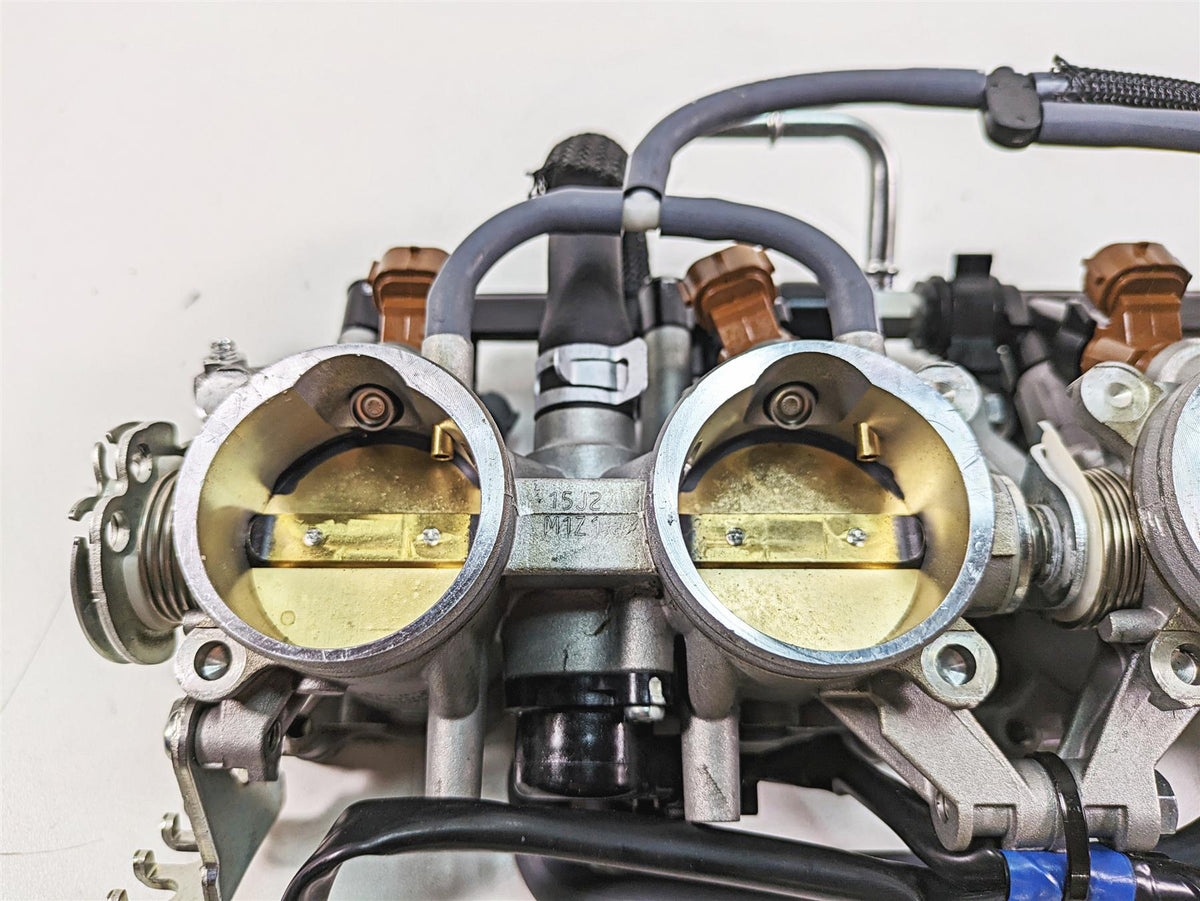 2022 Suzuki GSXR 750 Mikuni Throttle Body Bodies 4K 1340615J21 13406-15J21 {{ shop.shopifyCountryName }} - Mototech271