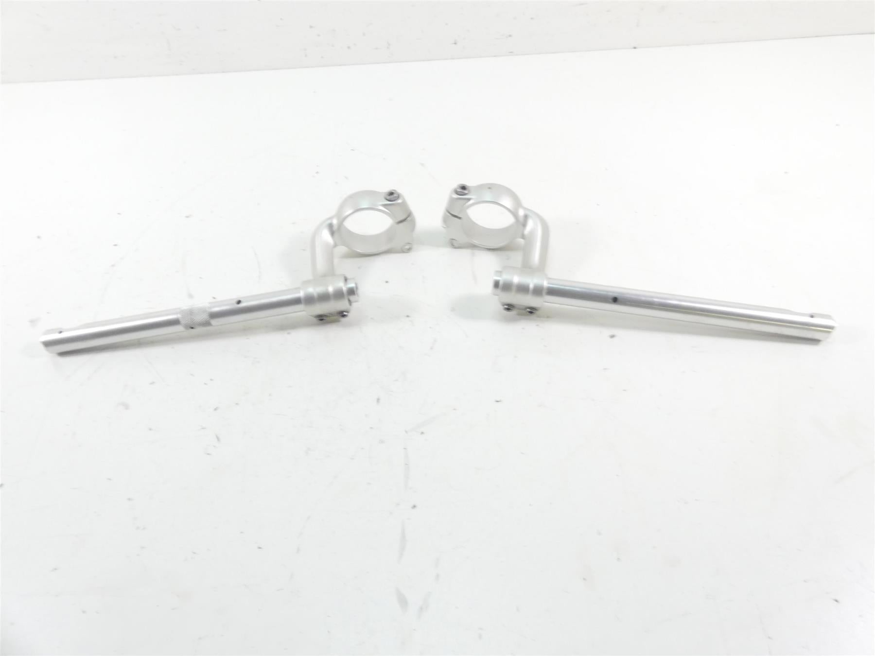 2017 Triumph Thruxton 1200 R Clip On Handlebar Handle Bar Set T2041283 T2041284 {{ shop.shopifyCountryName }} - Mototech271